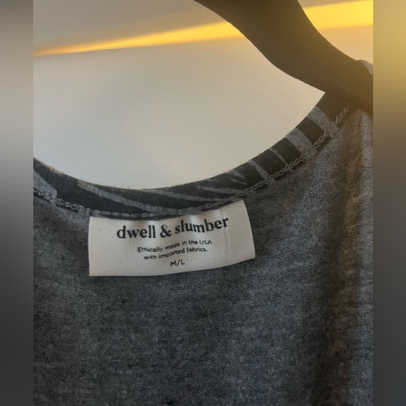 Dwell & Slumber cocoon maternity dress - Picture 3 of 5